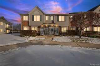 30755 Hidden Pines Lane 25, Roseville, MI 48066
