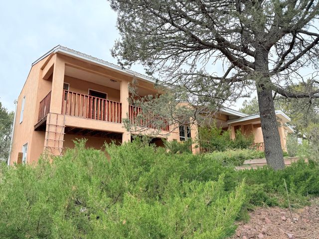14 PINON Avenue, Cedar Crest, NM 87008