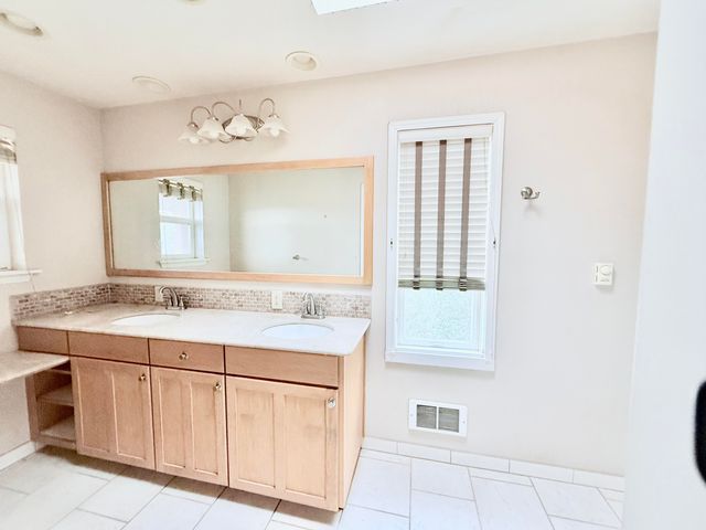 14 PINON Avenue, Cedar Crest, NM 87008