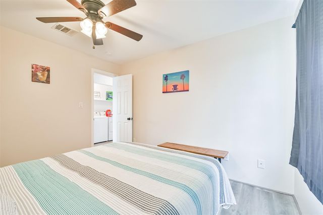 1004 20th Street, Dickinson, TX 77539