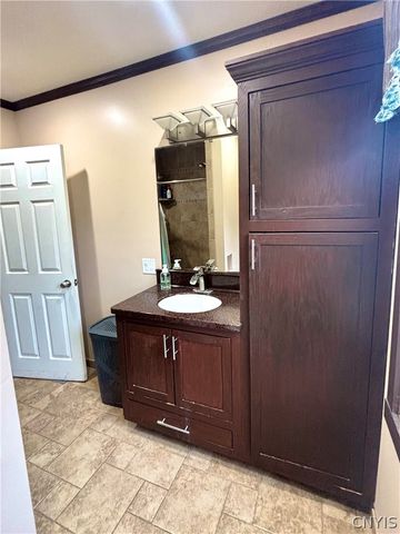 23 Phillips Street, Lysander, NY 13027