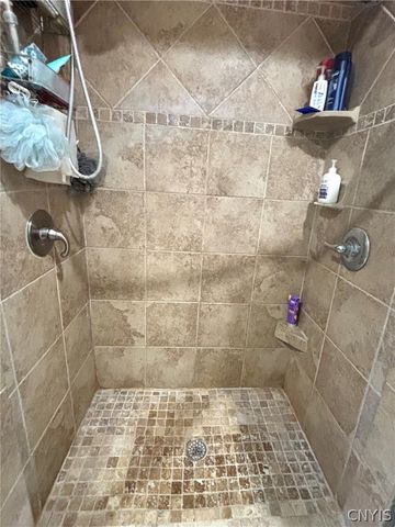 23 Phillips Street, Lysander, NY 13027