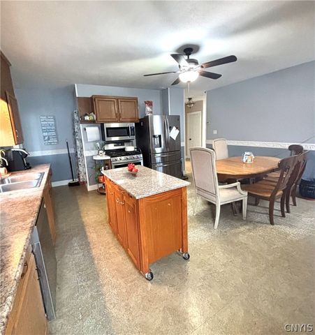 23 Phillips Street, Lysander, NY 13027