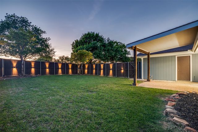 411 Fireside Drive, Richardson, TX 75081