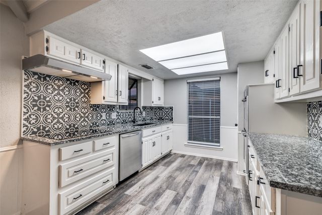 411 Fireside Drive, Richardson, TX 75081