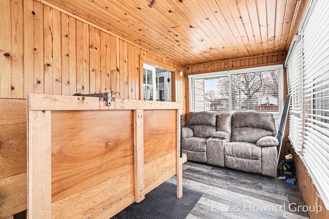 116 N Douglas Avenue, Three Rivers City, MI 49093