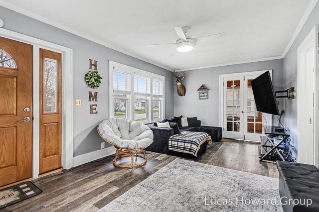 116 N Douglas Avenue, Three Rivers City, MI 49093