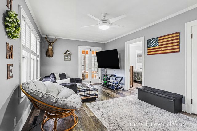 116 N Douglas Avenue, Three Rivers City, MI 49093