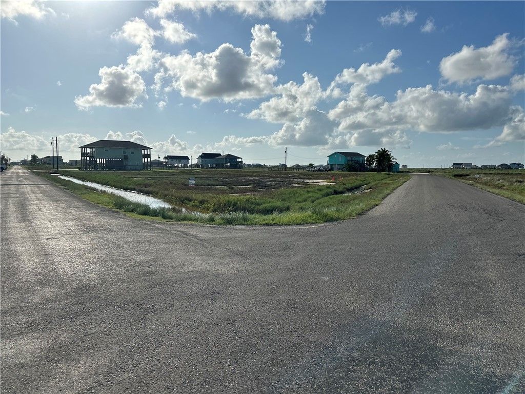 245 Sailfish Dr, Rockport, TX 78382 — photo 3