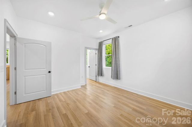 1003 College Boulevard, Dallas, NC 28034