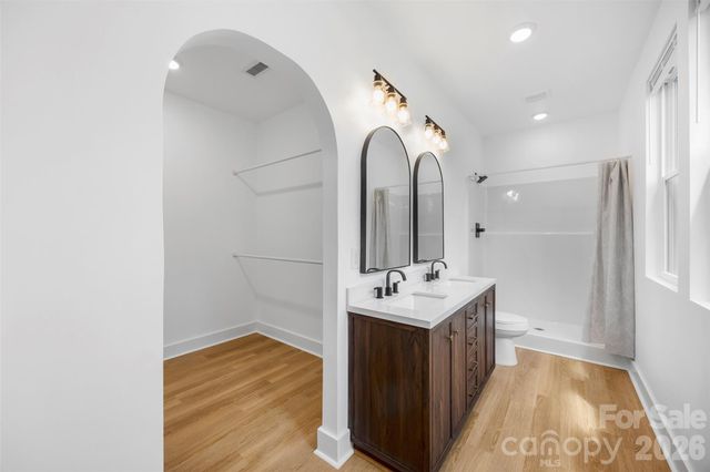 1003 College Boulevard, Dallas, NC 28034