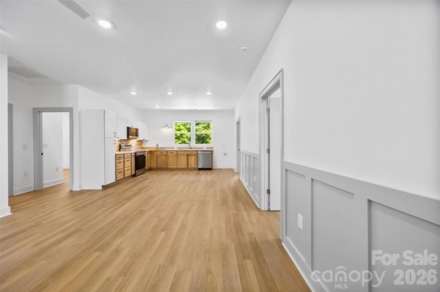 1003 College Boulevard, Dallas, NC 28034