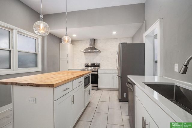 1616 S 6 Street, Omaha, NE 68108