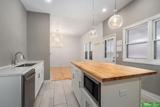 1616 S 6 Street, Omaha, NE 68108