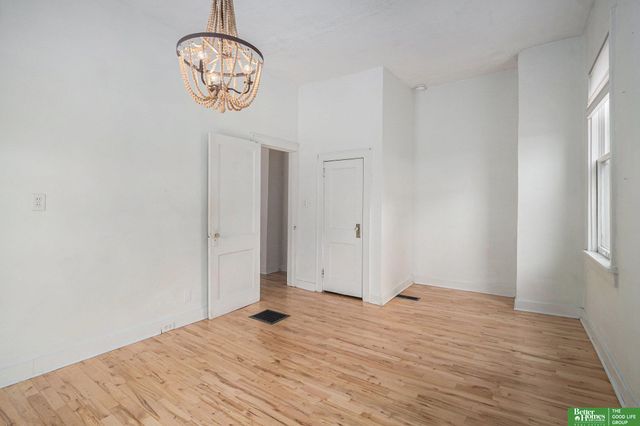 1616 S 6 Street, Omaha, NE 68108