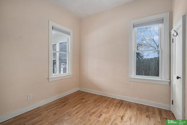 1616 S 6 Street, Omaha, NE 68108