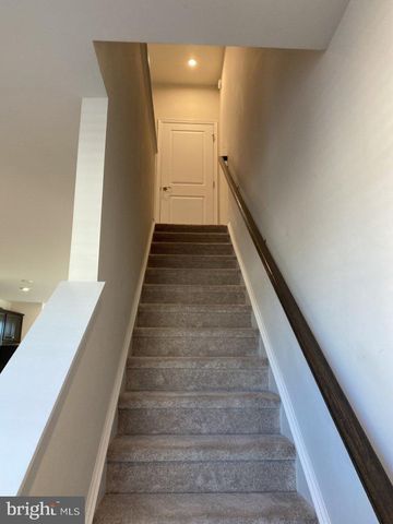 531 VIEW POINT WAY, Fredericksburg, VA 22405