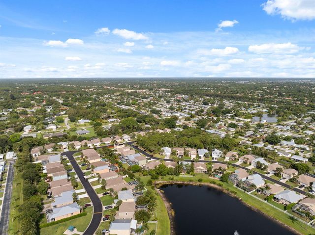 4620 SE Winter Haven Court, Stuart, FL 34997