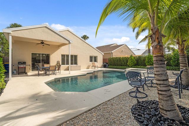 4620 SE Winter Haven Court, Stuart, FL 34997