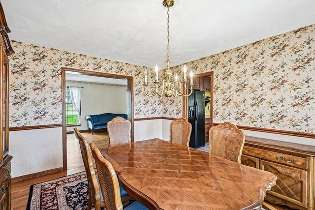 20 Crestwood Rd, North Reading, MA 01864