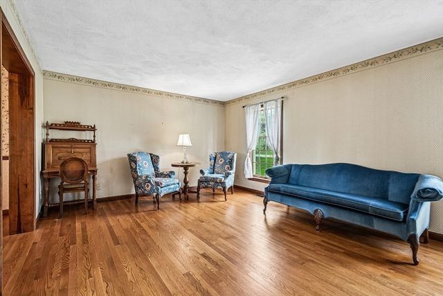 20 Crestwood Rd, North Reading, MA 01864