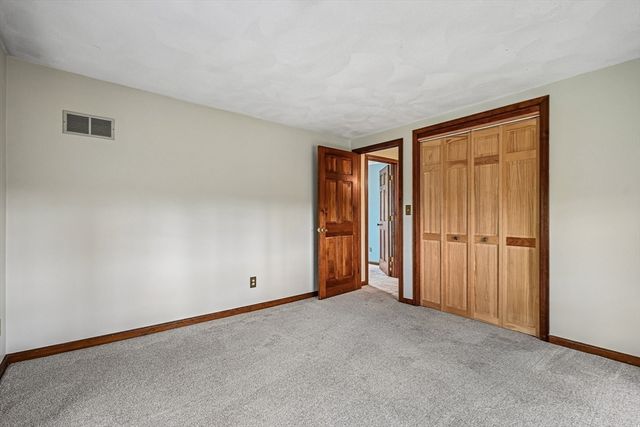 20 Crestwood Rd, North Reading, MA 01864