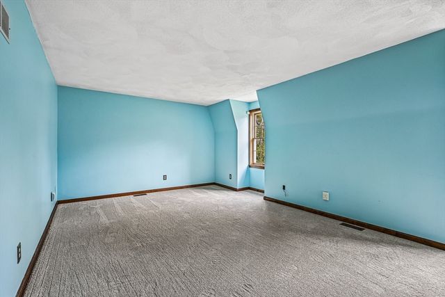 20 Crestwood Rd, North Reading, MA 01864