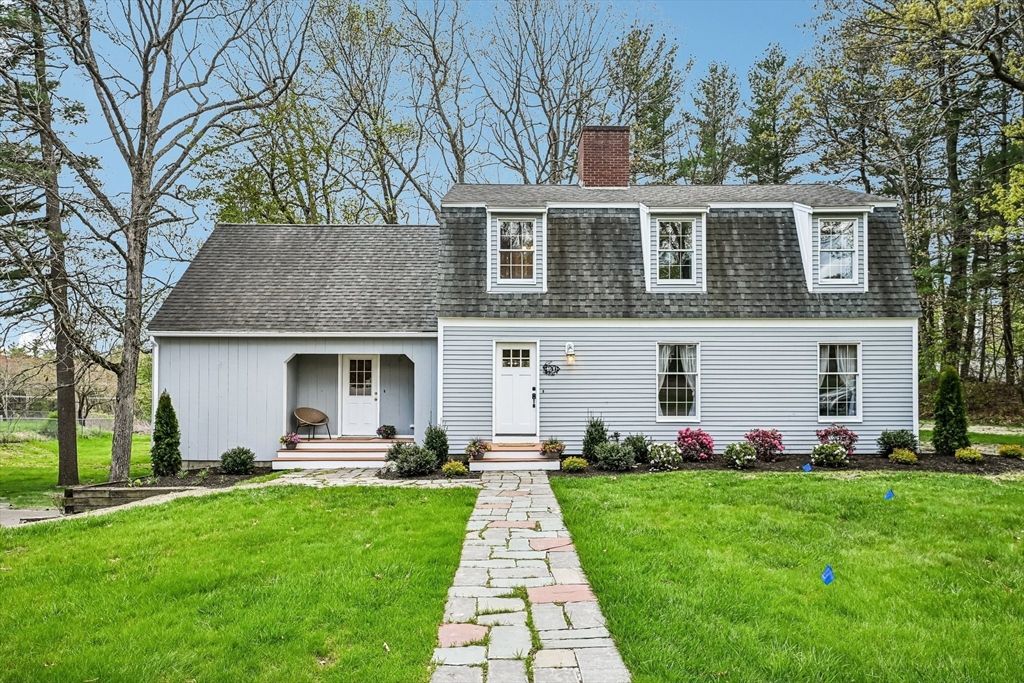 20 Crestwood Rd, North Reading, MA 01864