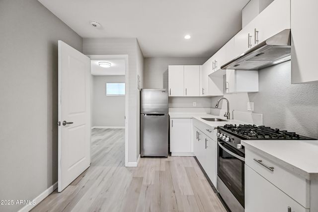 3025 N 32nd Street Apt 18, Phoenix, AZ 85018