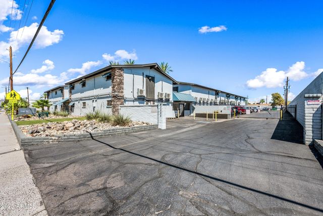 3025 N 32nd Street Apt 18, Phoenix, AZ 85018