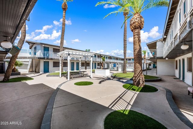 3025 N 32nd Street Apt 18, Phoenix, AZ 85018