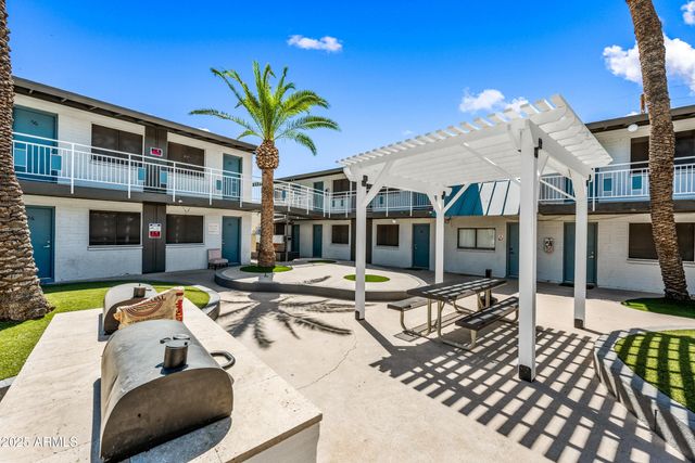 3025 N 32nd Street Apt 18, Phoenix, AZ 85018