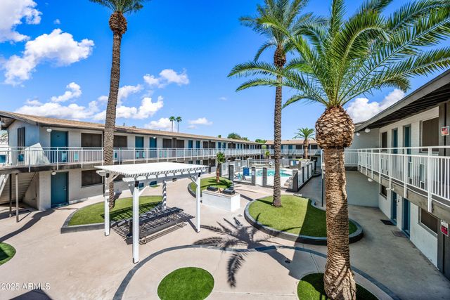 3025 N 32nd Street Apt 18, Phoenix, AZ 85018