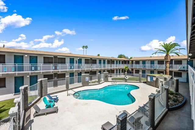 3025 N 32nd Street Apt 18, Phoenix, AZ 85018