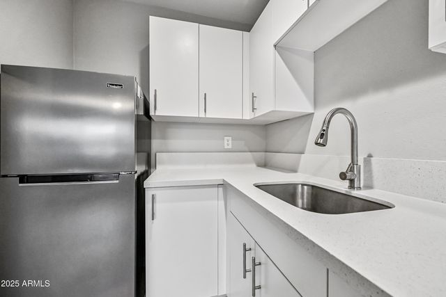3025 N 32nd Street Apt 18, Phoenix, AZ 85018