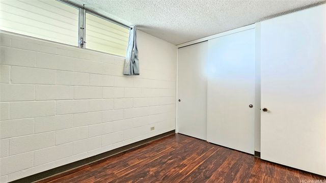 1160 Ala Napunani Street 1706, Honolulu, HI 96818
