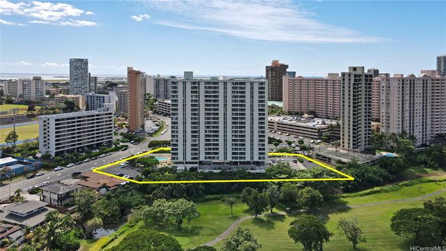 1160 Ala Napunani Street 1706, Honolulu, HI 96818