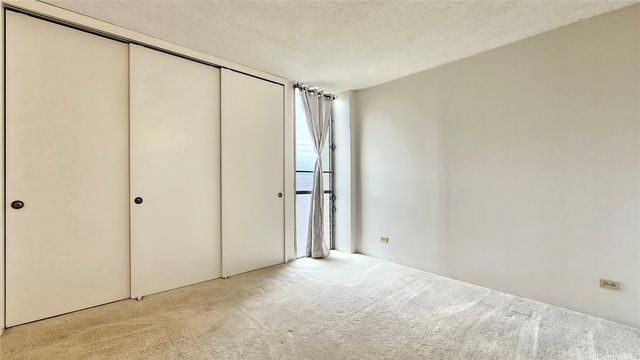 1160 Ala Napunani Street 1706, Honolulu, HI 96818