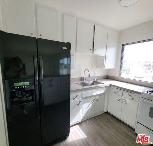 933 S Norton Avenue 6, Los Angeles, CA 90019