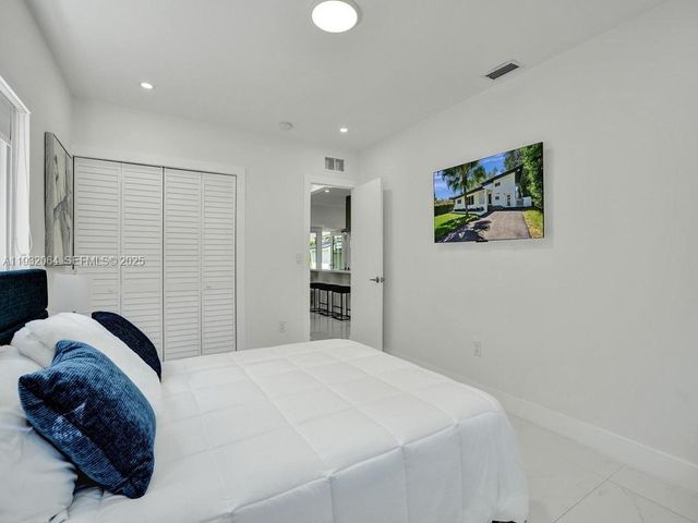 210 NE 85th St, El Portal, FL 33138