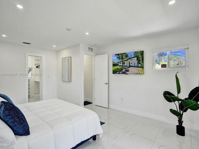 210 NE 85th St, El Portal, FL 33138