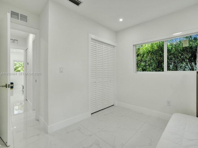 210 NE 85th St, El Portal, FL 33138