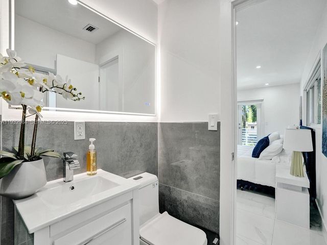 210 NE 85th St, El Portal, FL 33138