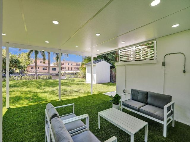 210 NE 85th St, El Portal, FL 33138