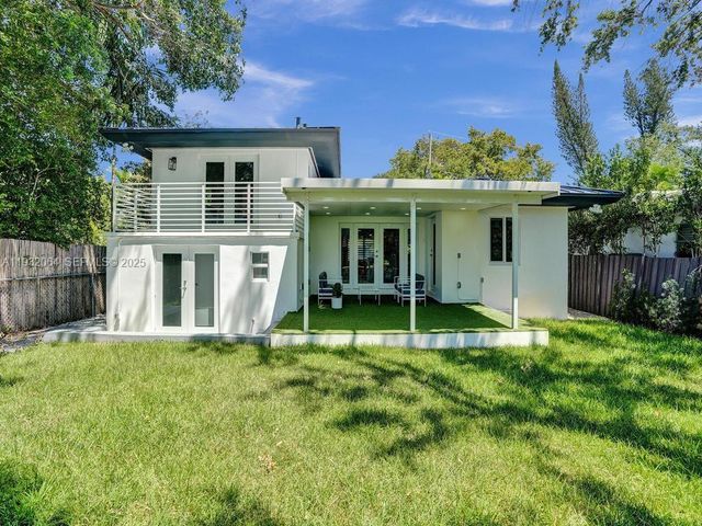 210 NE 85th St, El Portal, FL 33138