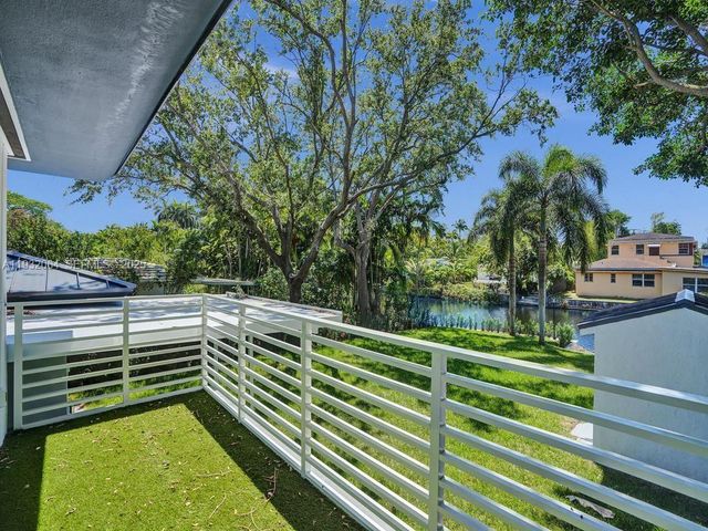 210 NE 85th St, El Portal, FL 33138