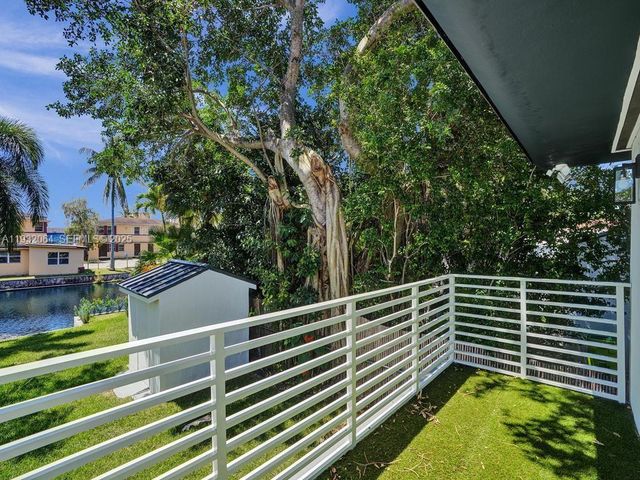 210 NE 85th St, El Portal, FL 33138