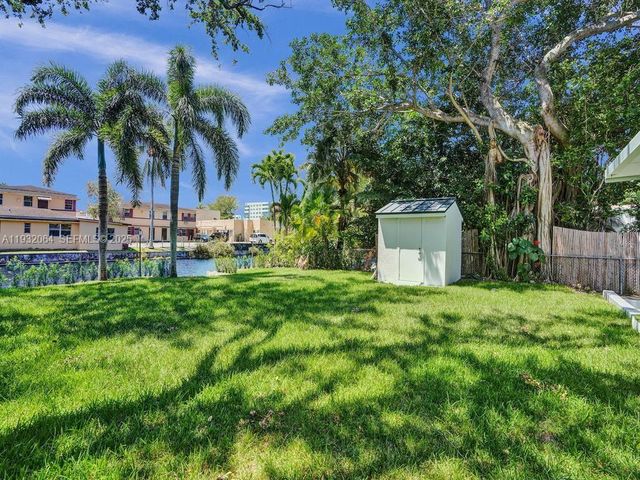 210 NE 85th St, El Portal, FL 33138