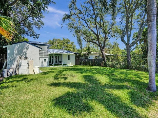 210 NE 85th St, El Portal, FL 33138