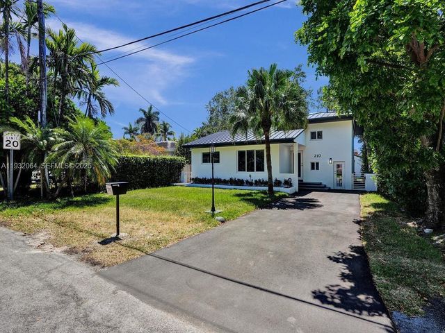 210 NE 85th St, El Portal, FL 33138